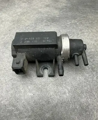 BMW 5 E39 Turbo solenoid valve 72190323 2246175 97T027