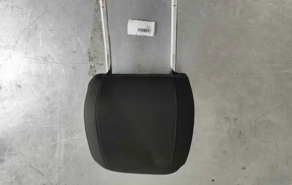 Volvo XC40 Front seat headrest 31467411