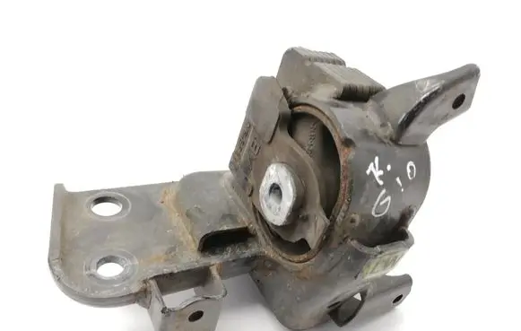 Toyota Verso-S Gearbox mount