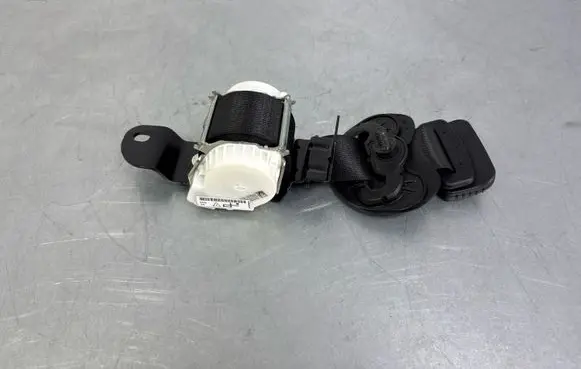 BMW 2 F46 Middle seatbelt (rear) 34130103A