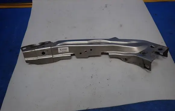 Radiator mount bracket