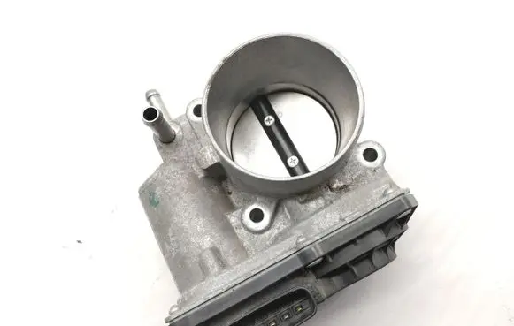 Toyota C-HR I Throttle valve 2203037060