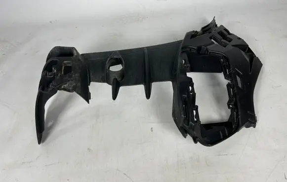 Mercedes-Benz GLE W167 Front bumper mounting bracket A1678850210