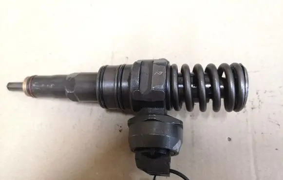 Audi A3 S3 8P Fuel injector 038130073AG