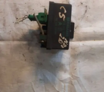 Citroen C5 Glow plug pre-heat relay 9639912580