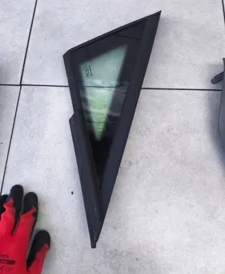 Seat Ibiza IV (6J,6P) Front triangle window/glass 6J0845412