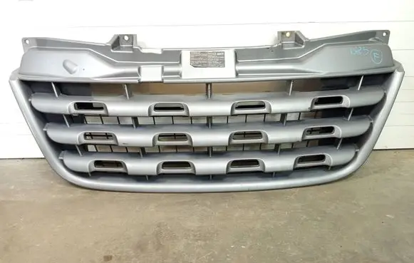 Renault Master III Front bumper upper radiator grill 24449