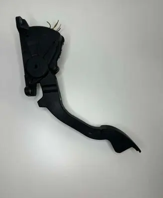 Ford Focus C-MAX Accelerator throttle pedal 3M519F836AF 6PV00864110