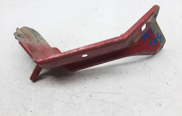 Seat Leon (1P) Fender mounting bracket