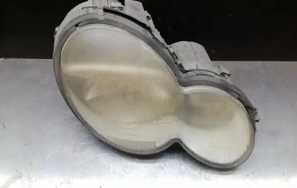 Mercedes-Benz C W203 Headlight/headlamp 15084600