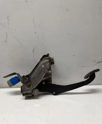 Dacia Dokker Clutch pedal 465031703R