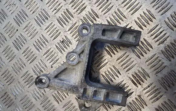 Chrysler Grand Voyager V Gearbox mounting bracket 04721335AA 72339