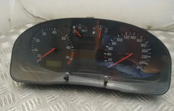Volkswagen PASSAT B5 Speedometer (instrument cluster) 3B0919861BX 110208793010