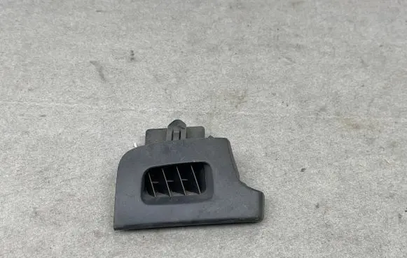 Toyota Prius (XW30) Dashboard side air vent grill/cover trim 5596147030