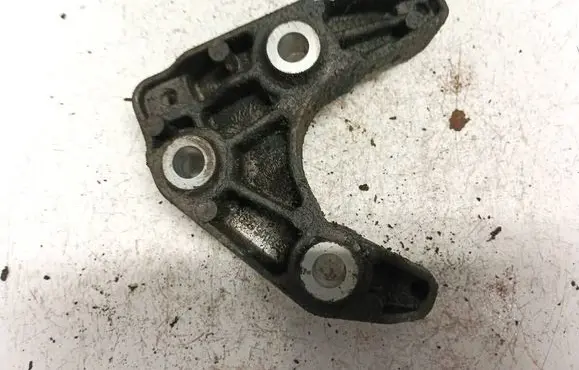Opel Astra H Engine mounting bracket 8980055390
