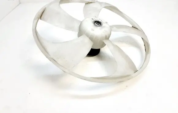 Mazda CX-5 II Radiator cooling fan shroud 2635006261