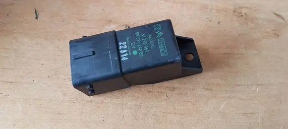 Peugeot 508 Glow plug pre-heat relay 9802424080