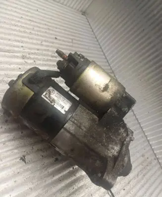 Renault Scenic II - Grand scenic II Starter motor M000T87881 8200306595