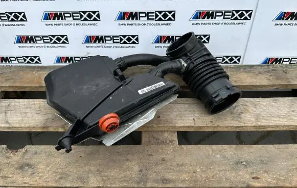 BMW X5 G05 Cabin air duct channel 8607950
