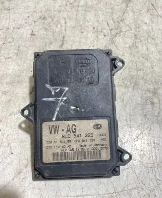 Volkswagen Touareg II Headlight ballast module Xenon 8U0941329