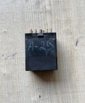 Mercedes-Benz E W124 Other relay 0035451205 05895679 YR0003