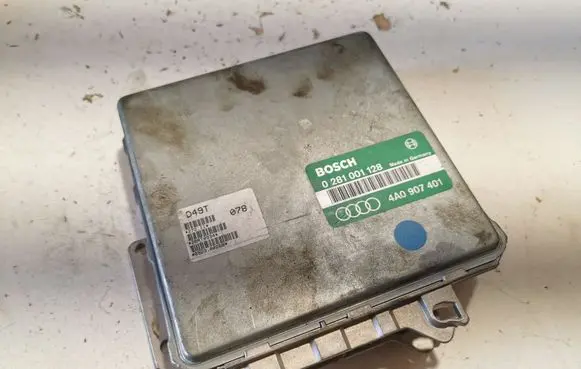 Audi A6 S6 C4 4A Engine control unit/module 4A0907401 0281001128