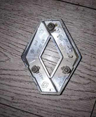 Renault Megane II Manufacturer badge logo/emblem 8200027424