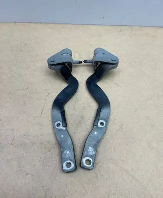 Audi TT TTS Mk2 Tailgate/trunk/boot hinge 8J8827299A 8J8827300A
