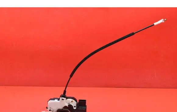 Opel Insignia A Front door lock 3023754E01S