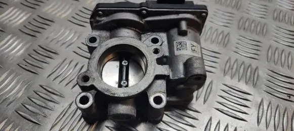Nissan Juke I F15 Throttle valve 161206038R H8201171233