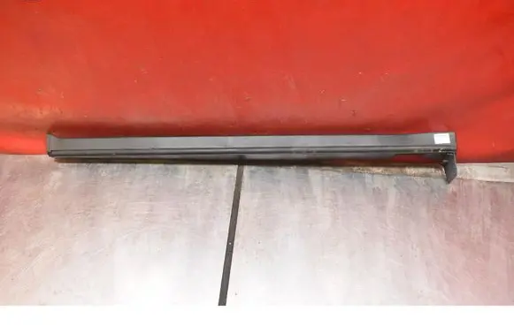 KIA Sportage Front sill (body part) 