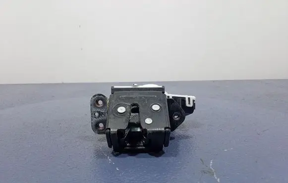 Mazda CX-5 Tailgate/trunk/boot lock/catch/latch C6728