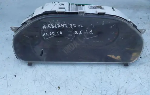 Mitsubishi Galant Speedometer (instrument cluster)