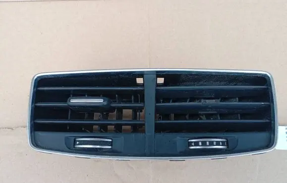 Audi A8 S8 D4 4H Rear air vent grill 4H0819203B 07999S17 17042012