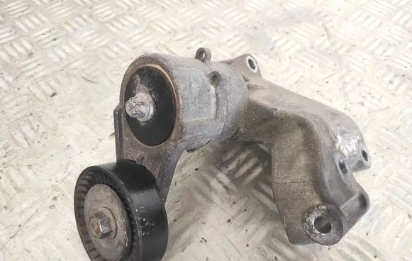 Opel Zafira A Generator/alternator bracket 90571112
