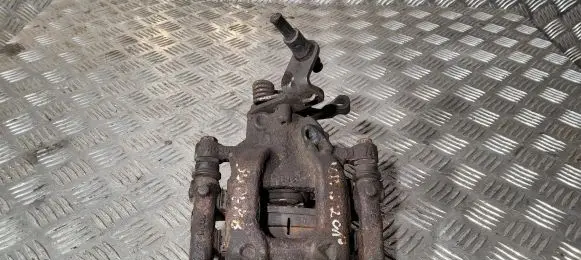 Skoda Superb B6 (3T) Rear brake caliper