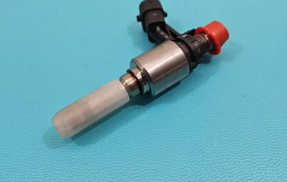 Hyundai Tucson TL Fuel injector 0261500100 IMPRK1508916