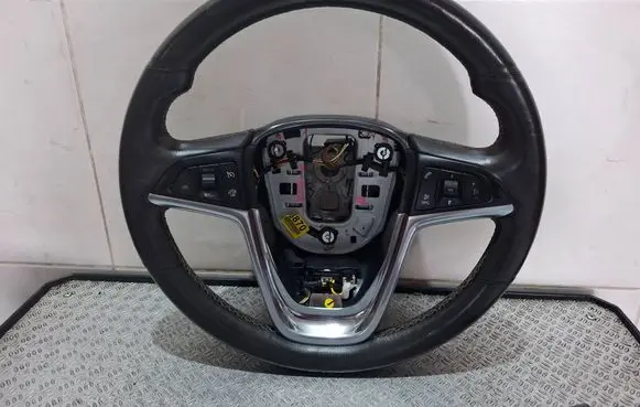 Opel Mokka Steering wheel
