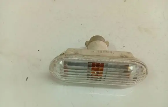 Ford Focus Front fender indicator light 4M5A13K309AA