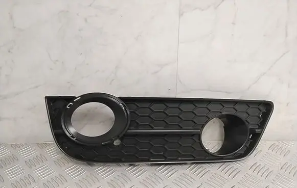 Audi A5 8T 8F Front bumper lower grill 8T0807682A