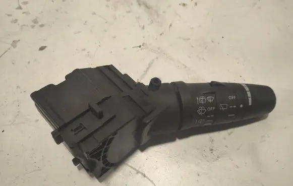 Nissan Primera Wiper switch 25260 25260AV510