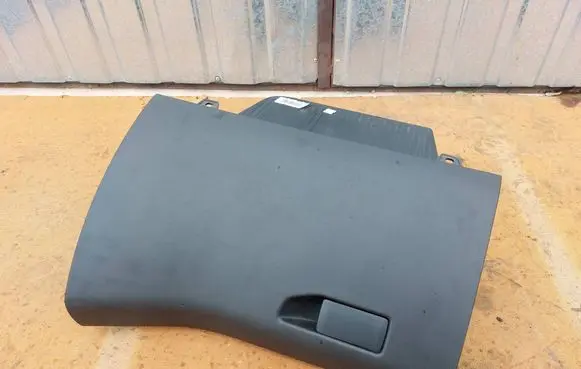 Peugeot 308 Glove box 9677995177