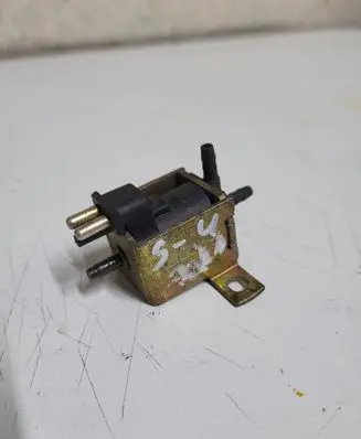 Mercedes-Benz E W124 Turbo solenoid valve 0015408697 5690130200 EV0001