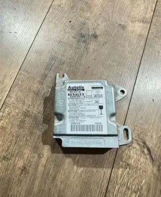 Renault Master II Airbag control unit/module 605045100 8200381666
