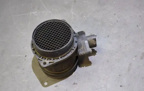 Volvo S80 Mass air flow meter 9445148 0280218007