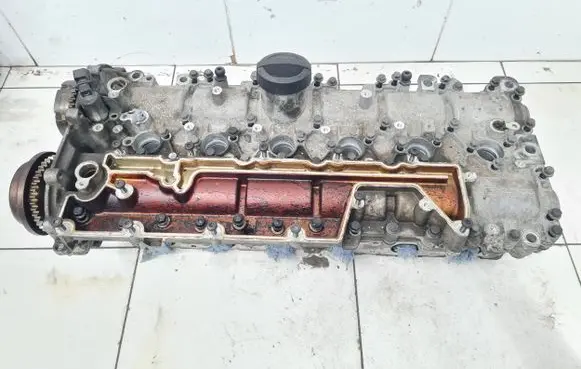 Volvo XC70 Engine head H518X ENAC46200 RF6G9N6090AF
