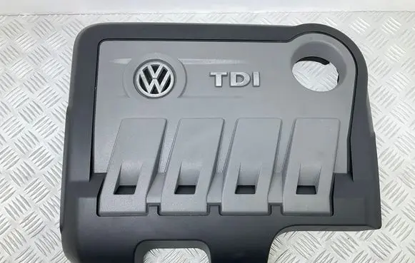 Volkswagen Tiguan Engine cover (trim) 03L103925R