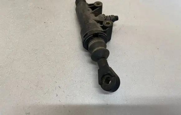 Mercedes-Benz Vito Viano W447 Clutch slave cylinder A6392900012