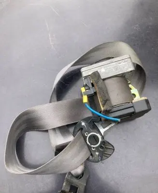 Seat Leon (1M) Front seatbelt 33009582B