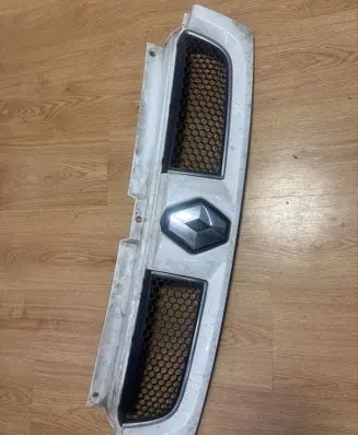 Renault Trafic II (X83) Front bumper upper radiator grill 8200204450 91165273